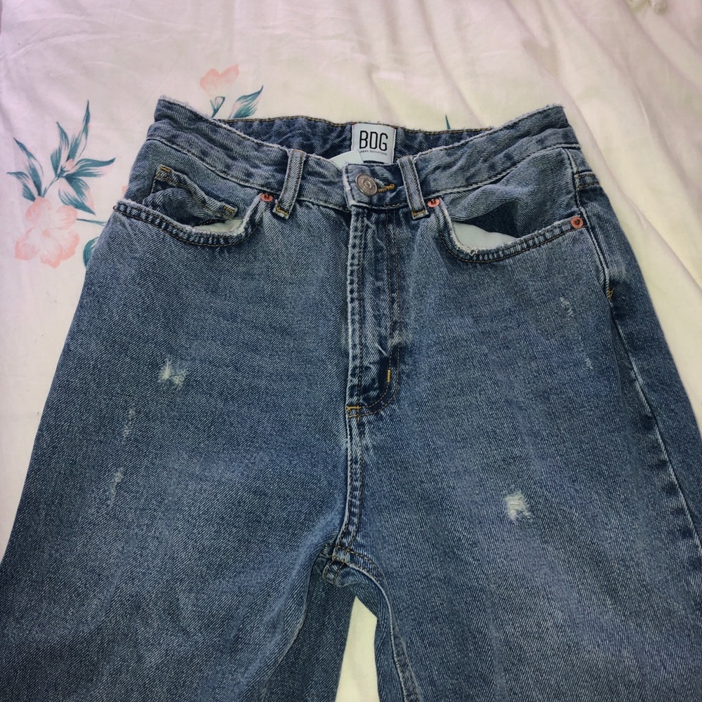 bdg high waisted mom jean light washed - Picture 2 of 3